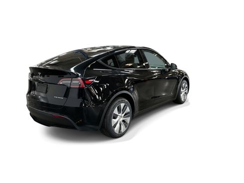 Certified 2023 Tesla Model Y Long Range AWD/4WD image 6