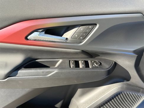 New 2026 Chevrolet Equinox EV RS image 11