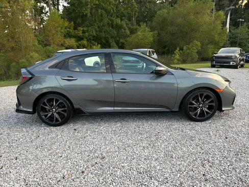 Used 2017 Honda Civic Sport image 4