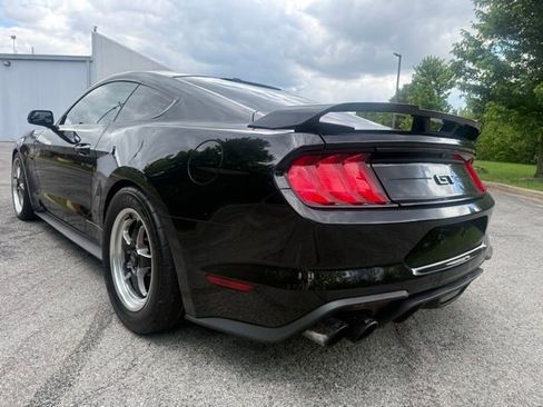 Used 2019 Ford Mustang GT Premium w/ Black Accent Package RWD image 5