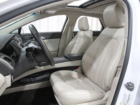 Used 2020 Lincoln MKZ Reserve w/ Elements Package image 5