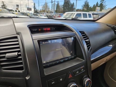 Used 2011 Kia Sorento LX image 21