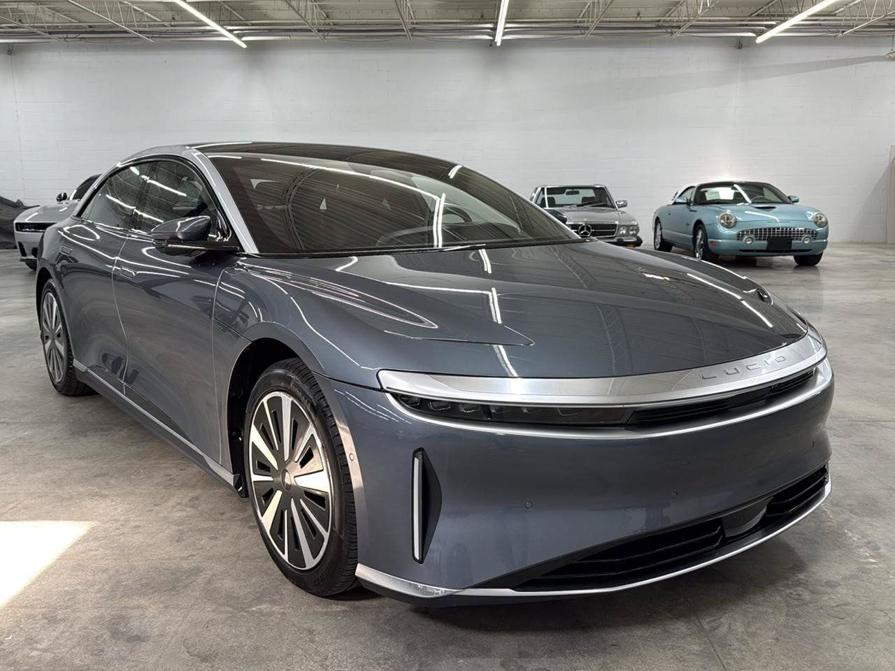 Used 2025 Lucid Air Touring AWD/4WD image 4