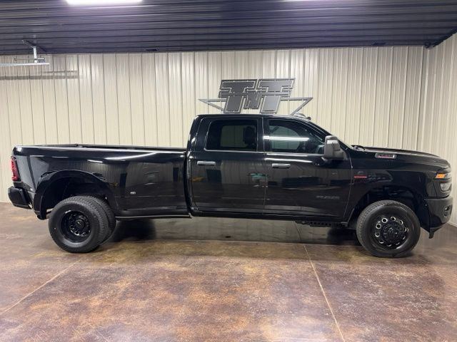 Used 2025 RAM 3500 Big Horn AWD/4WD image 7