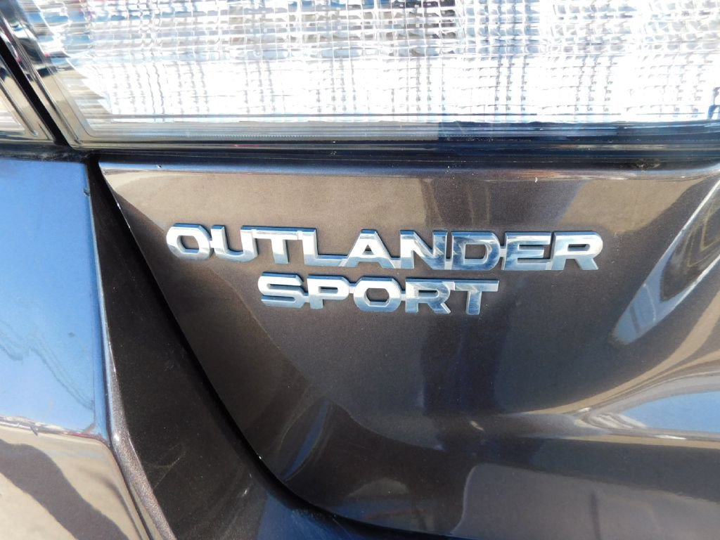 Used 2020 Mitsubishi Outlander Sport ES FWD image 10