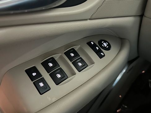 Used 2019 Cadillac Escalade Premium Luxury image 54