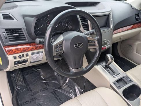 Used 2012 Subaru Outback 2.5i Limited w/ Moonroof Pkg AWD/4WD image 16