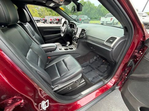 Used 2022 Jeep Grand Cherokee Limited AWD/4WD image 9