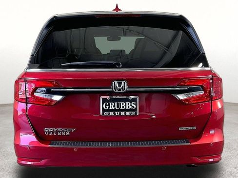 Used 2023 Honda Odyssey Touring image 6
