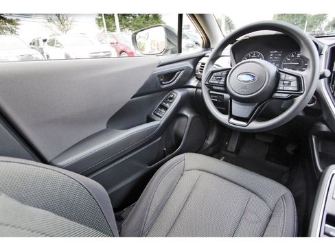 Used 2024 Subaru Crosstrek 2.0i Premium AWD/4WD image 8