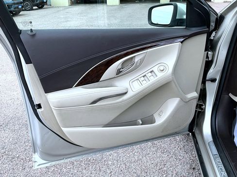 Used 2014 Buick LaCrosse FWD image 10