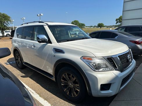 Used 2017 Nissan Armada Platinum w/ Captain Seat Package RWD image 5