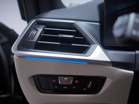 Used 2022 BMW i4 eDrive40 w/ M Sport Package image 19