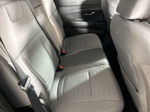 Used 2023 Hyundai Santa Cruz SEL Premium AWD/4WD image 25