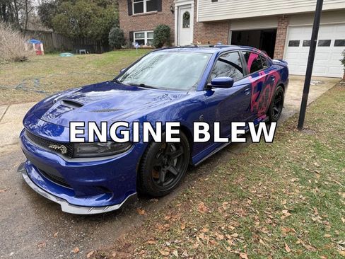 Used 2018 Dodge Charger SRT Hellcat w/ Harman/Kardon Audio Group image 2