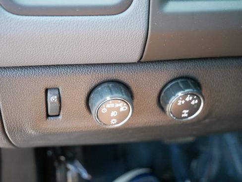 Used 2016 Chevrolet Colorado Z71 AWD/4WD image 18