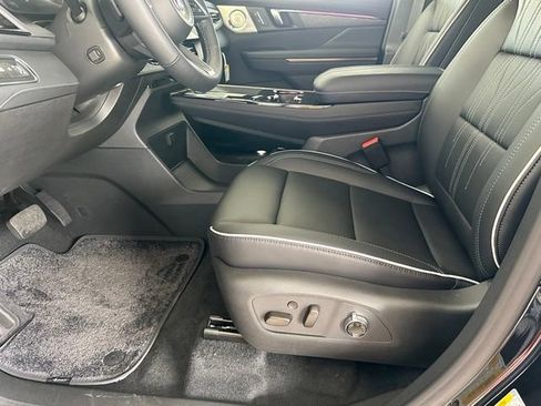 New 2026 Buick Enclave Avenir w/ Super Cruise Package FWD image 14