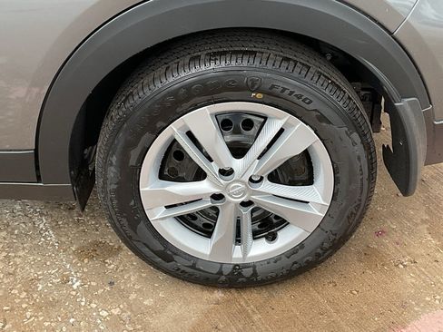 New 2025 Nissan Kicks Play S image 8