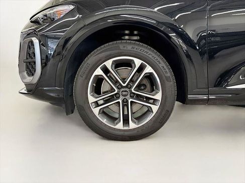 Certified 2025 Audi Q5 Premium Plus w/ Premium Plus AWD/4WD image 25