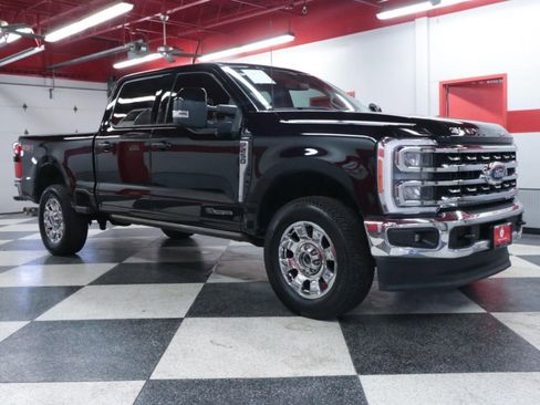 Used 2023 Ford F250 Lariat w/ Lariat Ultimate Package image 2