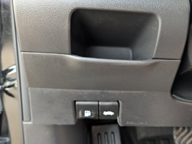 Used 2021 Nissan Kicks SV FWD image 19