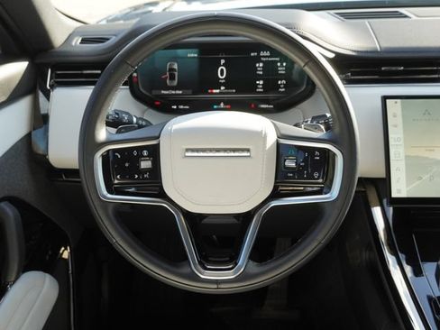 Used 2024 Land Rover Range Rover Sport SE AWD/4WD image 16