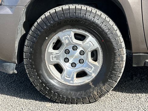 Used 2013 Chevrolet Suburban LTZ image 40