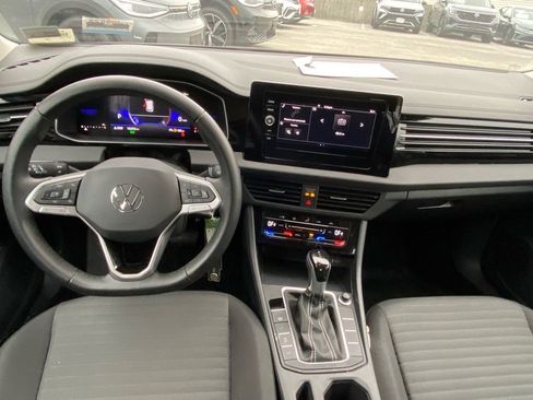 Certified 2025 Volkswagen Jetta S image 11