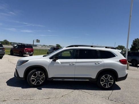 Used 2024 Subaru Ascent Limited AWD/4WD image 6