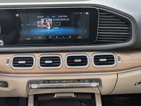 Used 2020 Mercedes-Benz GLE 350 4MATIC image 5