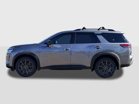 New 2026 Nissan Pathfinder SL image 2