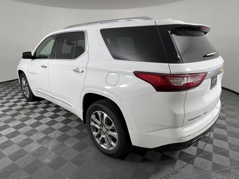 Used 2020 Chevrolet Traverse Premier w/ LPO, Floor Liner Package AWD/4WD image 9