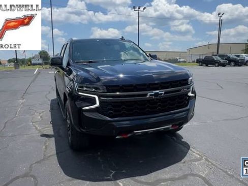 Certified 2021 Chevrolet Tahoe Z71 w/ Z71 Off-Road Package AWD/4WD image 3