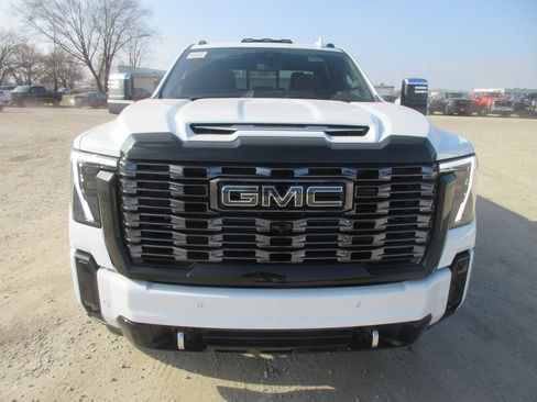 New 2026 GMC Sierra 2500 Denali Ultimate image 10