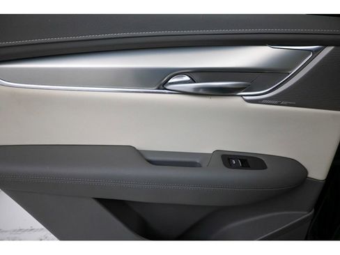 Certified 2021 Cadillac XT5 Premium Luxury image 21