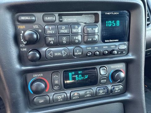 Used 1999 Chevrolet Corvette Convertible w/ Memory Pkg RWD image 26
