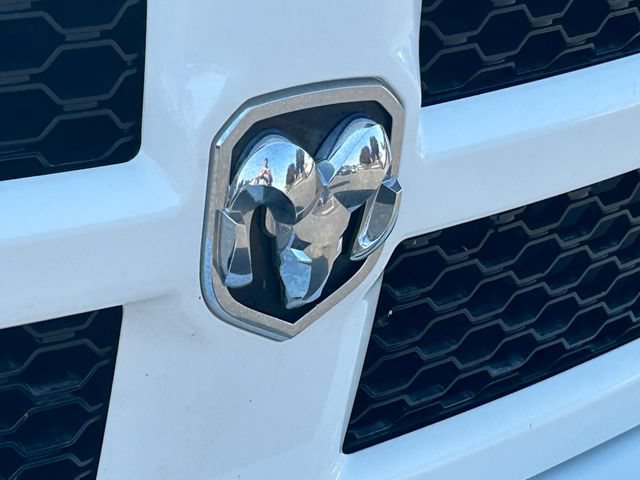 Used 2017 RAM 1500 Express AWD/4WD image 10