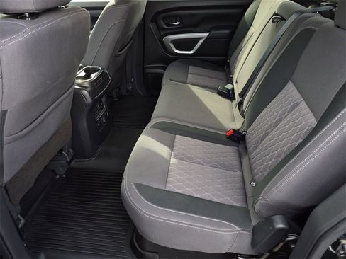 Used 2024 Nissan Titan SV w/ SV Convenience Package image 30