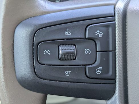 Used 2022 GMC Yukon XL Denali RWD image 21