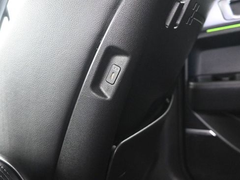 Used 2025 Hyundai Santa Fe Limited image 25