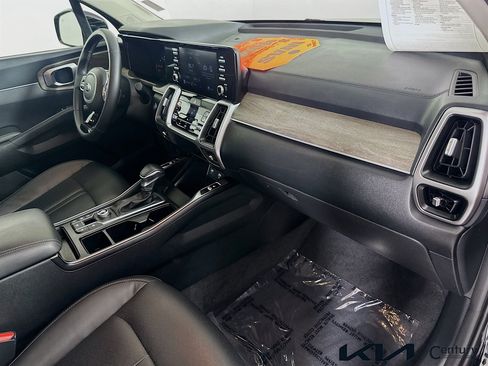 Used 2021 Kia Sorento EX FWD image 28