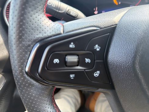 Used 2025 Chevrolet Trax RS w/ Driver Confidence Package image 15