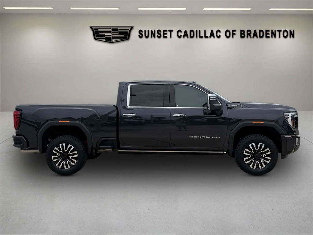 Used 2024 GMC Sierra 3500 Denali Ultimate AWD/4WD image 33