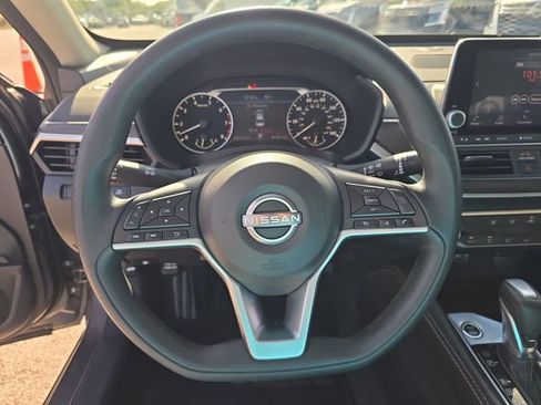 Certified 2023 Nissan Altima 2.5 SV FWD image 29