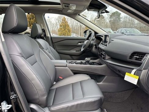 New 2026 Nissan Rogue SV image 10