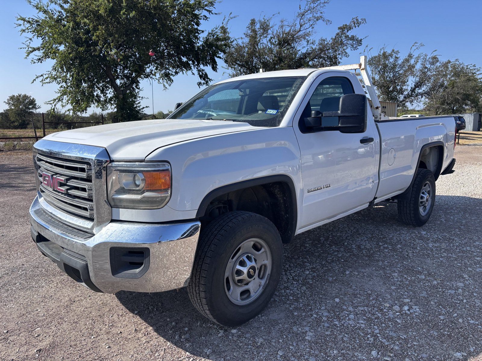 Used 2017 GMC Sierra 2500 2WD Regular Cab image 1