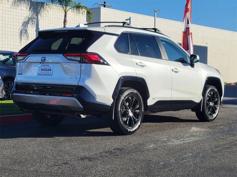 Used 2024 Toyota RAV4 SE image 2