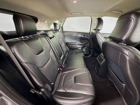 Used 2022 Ford Edge Titanium image 27