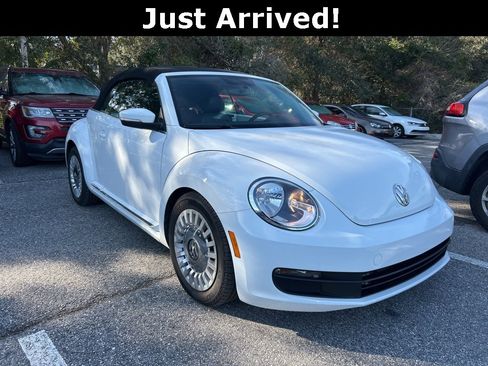 Used 2015 Volkswagen Beetle 1.8T image 1