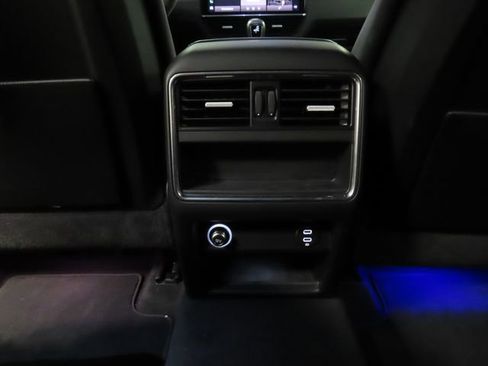 Used 2022 Porsche Cayenne S AWD/4WD image 25